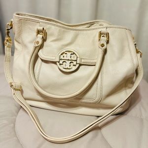 Tory Burch Off White Handbag With Gold Trimmings  🤍✨